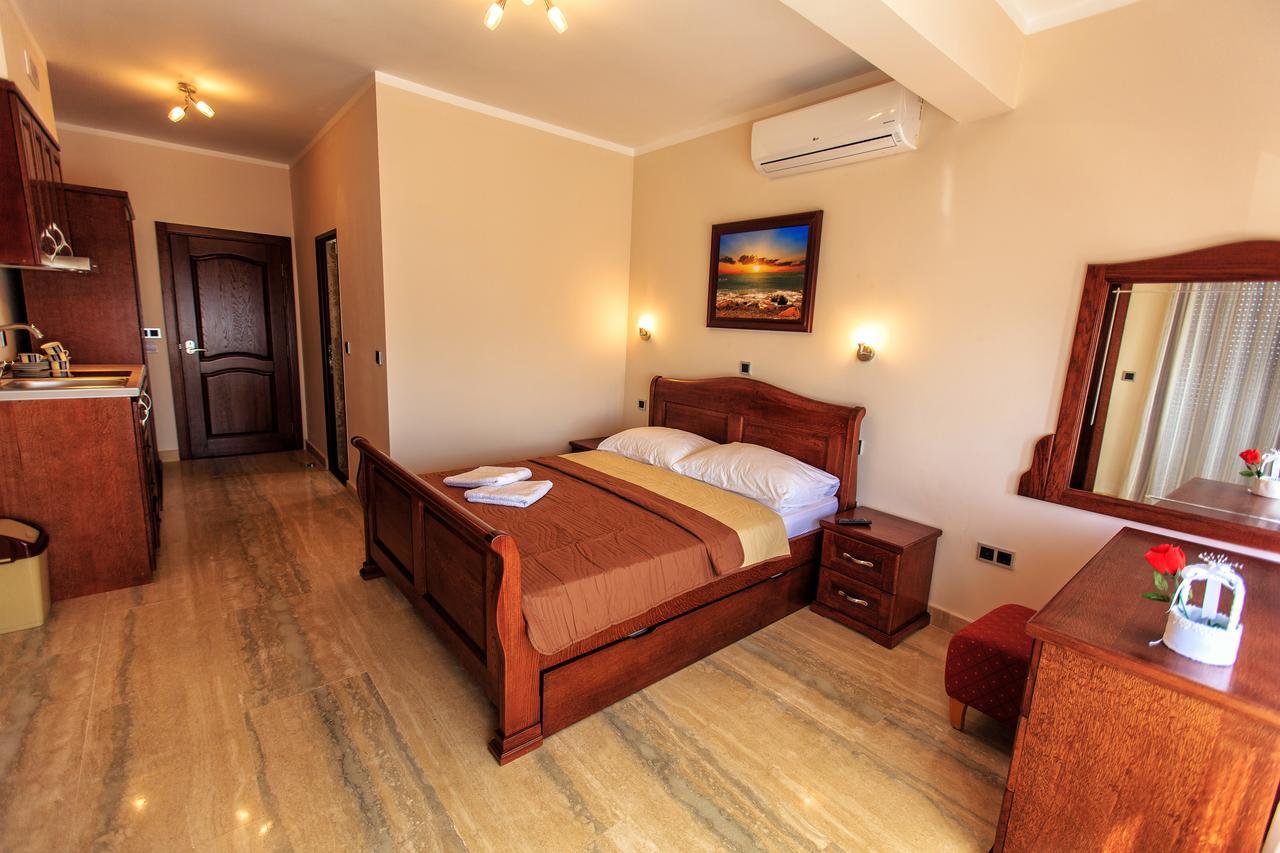 דוברה וודה Compass Aparthotel מראה חיצוני תמונה