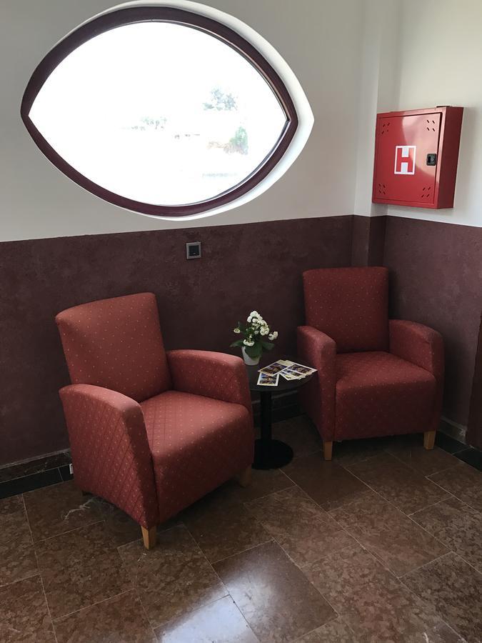 דוברה וודה Compass Aparthotel מראה חיצוני תמונה