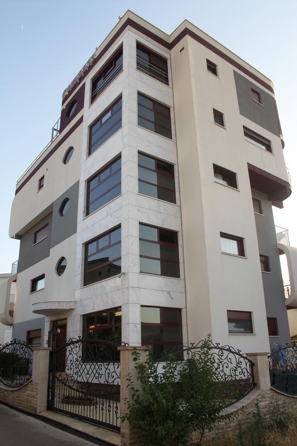 דוברה וודה Compass Aparthotel מראה חיצוני תמונה